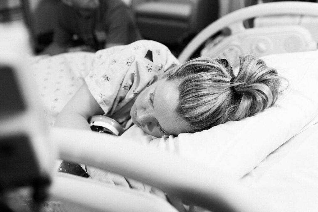 mom in hospital bed during labor