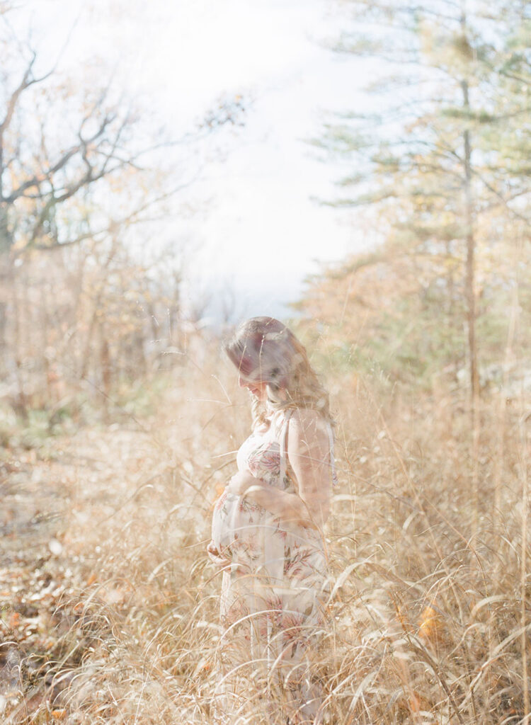 maternity photo on film in a field